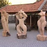 В Запорожье восемь деревянных скульптур «собрали» 180 тыс. грн