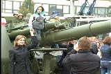 В Запорожье прошел парад военной автотехники