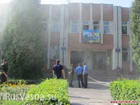 НЕТ ВОЙНЕ: В Житомире 8 часов горел городской военкомат