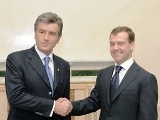 Ющенко поздравил Медведева с 44-летием, но текст поздравления спрятал