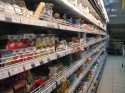 Осторожно: в запорожском супермаркете подростки прокалывали продукты медицинской иглой!