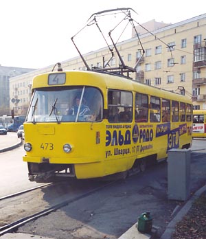 Запорожские вандалы побили стекла в трамваях на 5 тысяч гривен
