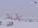 Европу завалило снегом - ФОТО