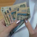 Женщина отдала 14 тыс. гривен взяток за поступление сына в вуз