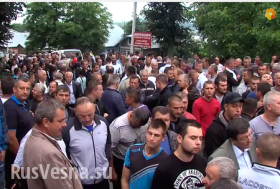 НЕТ ВОЙНЕ!: Буковина закипает, идут массовые протесты против мобилизации - ВИДЕО