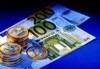 Курс доллара к евро упал до минимума за восемь недель