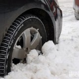 200 машин оказались в снежном плену
