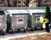 Запорожцы учатся сортировать мусор