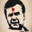 Янукович с простреленной головой во Львове - ФОТОрепортаж