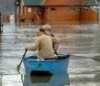 Запорожцы продолжают помогать пострадавшим от наводнения районам