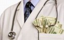Сколько зарабатывают наши врачеватели?