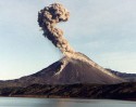 Вулкан в Исландии парализовал Европу - отменены 500 авиарейсов -ВИДЕО извержения