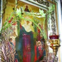 У образа чудотворной иконы в Мукачево расцвели засохшие лилии