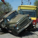 В Запорожье столкнулись травмай и грузовик - ФОТО