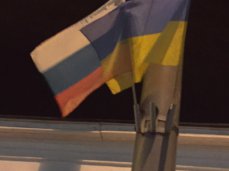 В центре Киева развесили российские флаги - ФОТО