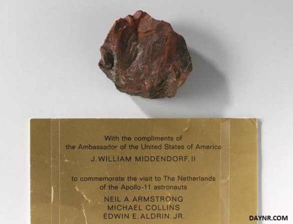 Лунный камень с "Аполлона-11" оказался подделкой