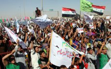 Тысячи суннитских протестующих в провинции Анбар.