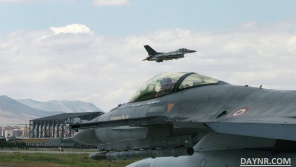 СМИ: самолёты ВВС Турции приостановили полёты над Сирией