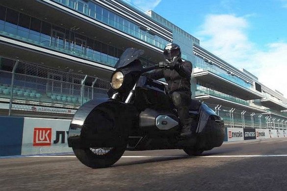 В Сочи протестировали прототип тяжёлого мотоцикла «Иж»