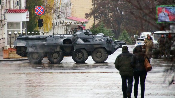Солдаты ДНР вошли в Луганск. Появится ли единая республика Донбасса?