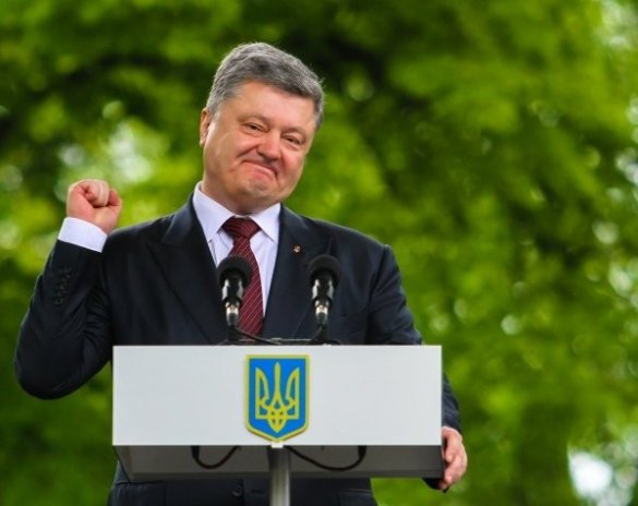 «Рассуждение подростка»: эксперт высмеял Порошенко за анонс референдума по вступлению в ЕС и НАТО
