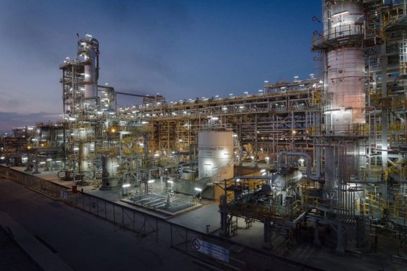 «Газпром нефть» ввела в промышленную эксплуатацию газовый завод на месторождении Бадра в Ираке