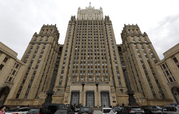 МИД РФ назвал смехотворными попытки США запугать Россию санкциями по договору о РСМД