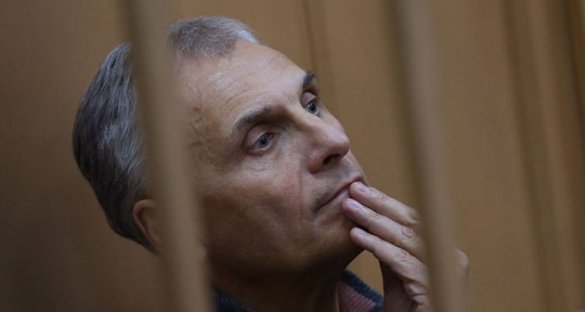 Хорошавин приговорен к 13 годам колонии и штрафу в полмиллиарда рублей