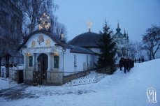 Националисты в Киеве хотят уничтожить церковь «в интересах украинского народа»