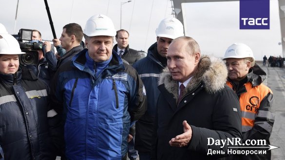 Владимир Путин посетил Крымский мост
