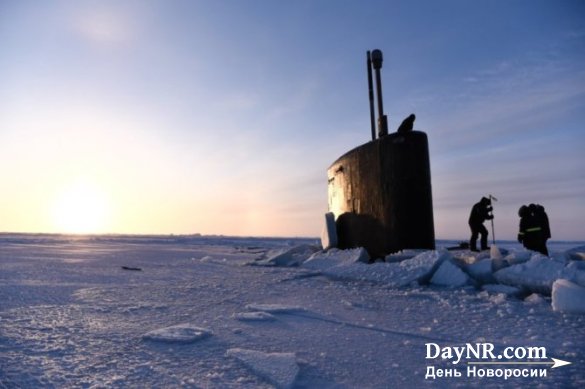 Гордость ВМС США застряла во льдах Арктики во время учебных стрельб по «России»