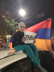 Армения — первые капли крови на бархате революции