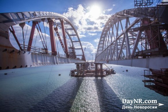 Количество судов, проходящих под арками Крымского моста, увеличилось почти на 20%