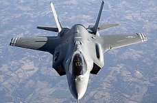 США признали неисправности у истребителей пятого поколения F-35