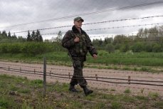 На Западной Украине 20 неизвестных напали на погранотряд, которому пришлось отстреливаться