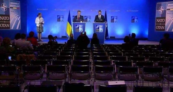 В Сети высмеяли «выступление» Порошенко на саммите НАТО
