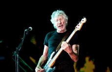 Основатель рок-группы Pink Floyd возложил на США ответственность за бойню на Донбассе