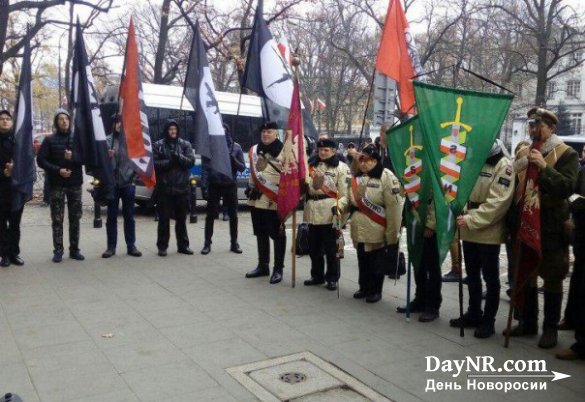 В Варшаве митингуют за раздел Украины между РФ, Польшей и Венгрией