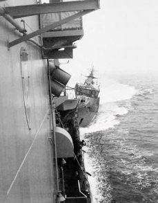 Таран боевых кораблей США сторожевыми кораблями СССР