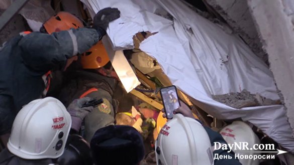 Спасатель рассказал, как вытаскивали ребенка из-под завалов в Магнитогорске