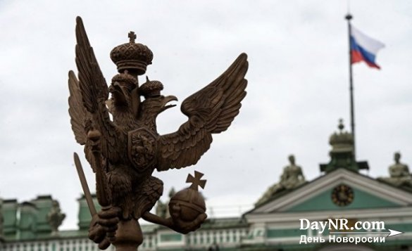 «The Paper». Почему герб России — двуглавый орел?