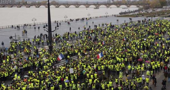 Как русский блогер поучаствовал в митинге жёлтых жилетов во Франции