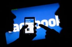 Слежка, слив информации, цензура: нужен ли россиянам Facebook