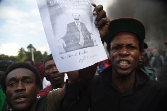 «Да здравствует Путин!» — Гаити протестует против засилья США