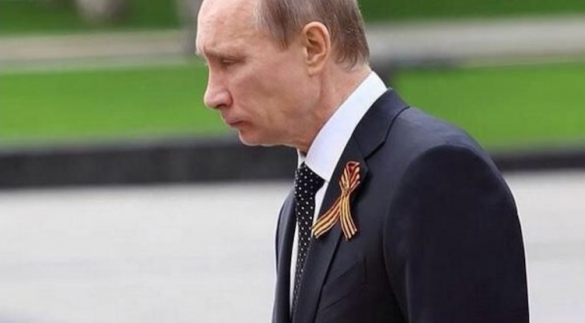 Bloomberg. Приближенные к Путину прорабатывают сценарий оставления его у власти